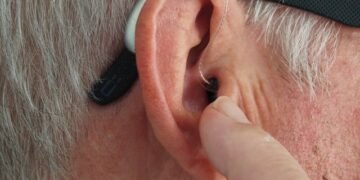 Signs of Requiring a Hearing Aid