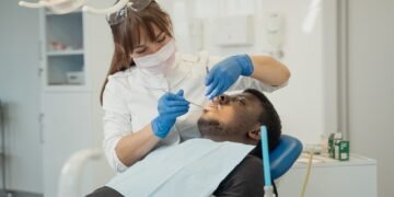 Teeth Whitening Polish: All You Need To Know About Its Benefits, Precautions, And Side Effects