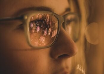 How Blue Light Glasses Can Give Your Eyes a Break