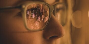 How Blue Light Glasses Can Give Your Eyes a Break