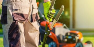 Top 5 Tips on Hiring a Landscaping Contractor for Homeowners