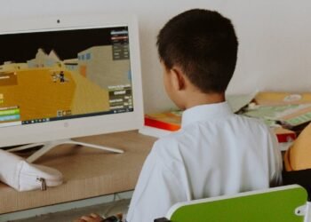 Advantages of Exploring Building and Crafting Games Online