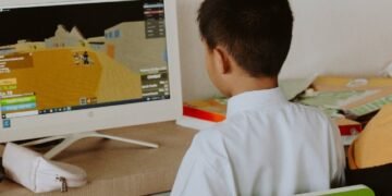 Advantages of Exploring Building and Crafting Games Online