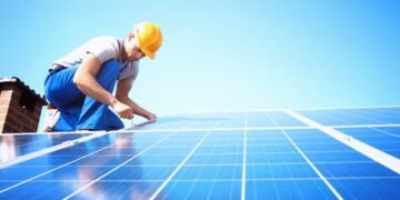 Solar Energy: The Future Of Clean, Renewable Power – Paul Favret