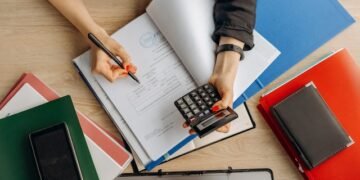 Business 101: How to Choose the Best Accounting Solutions