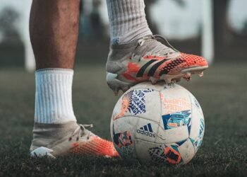 Major Points To Keep In Consideration While Buying Sports Shoes