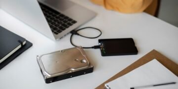 How to Clone a Hard Drive to Another Hard Drive Without Reinstalling on Windows PCs